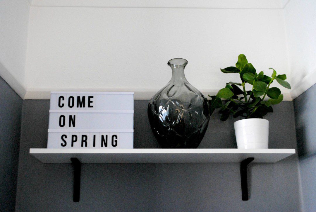 A new shelf in the living room - The Spirited Puddle Jumper