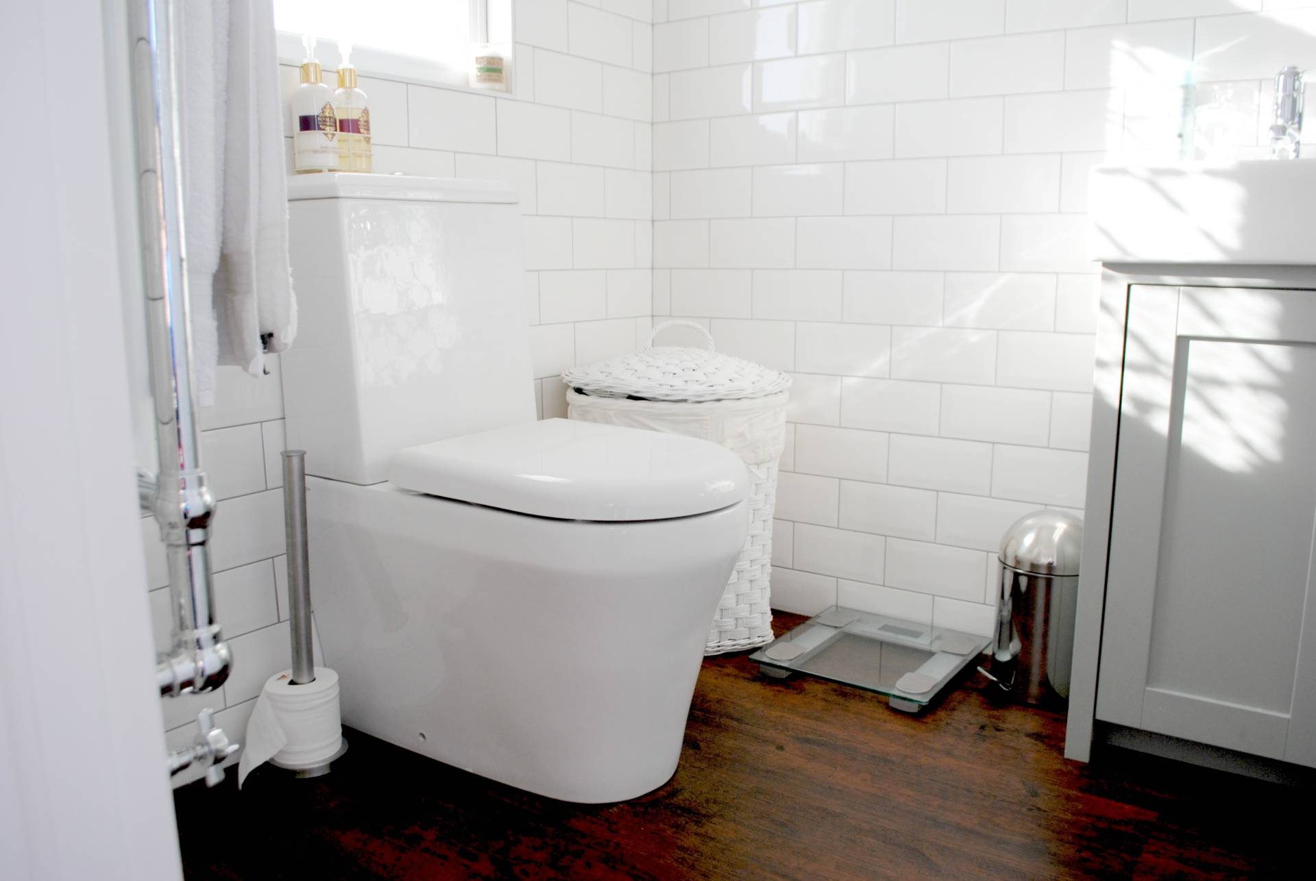 Our Loft En-Suite Bathroom - The Spirited Puddle Jumper