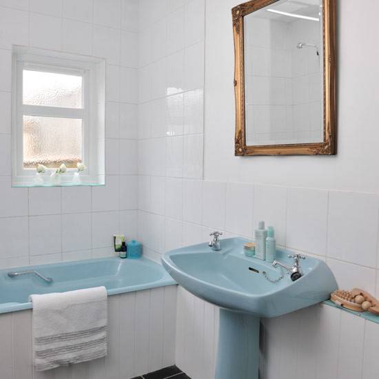 bathroom--retro--Style-at-Home
