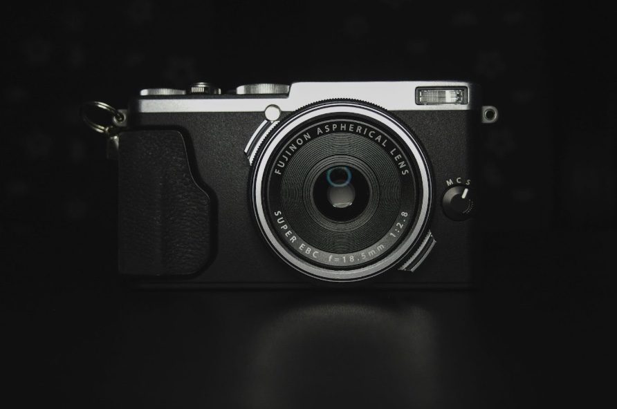 Junper Camera How to Choose a Compact Camera for Family Travel - The Spirited Puddle ...